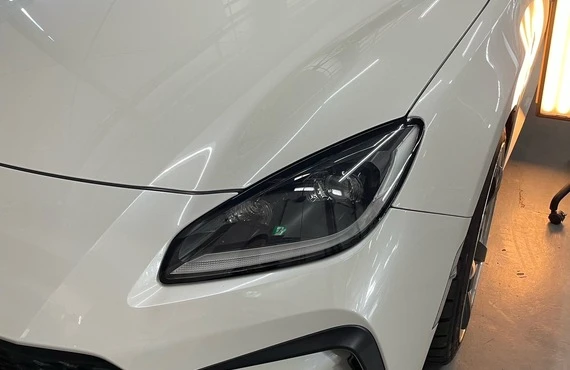 GR86 ドアの縦線状凹み修理 | 高崎市のデントリペア専門店CAPTAIN DENT